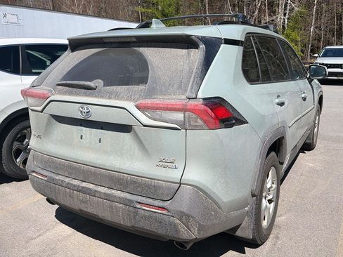 Used 2020 Toyota RAV4 XLE w/ Convenience Package image 7
