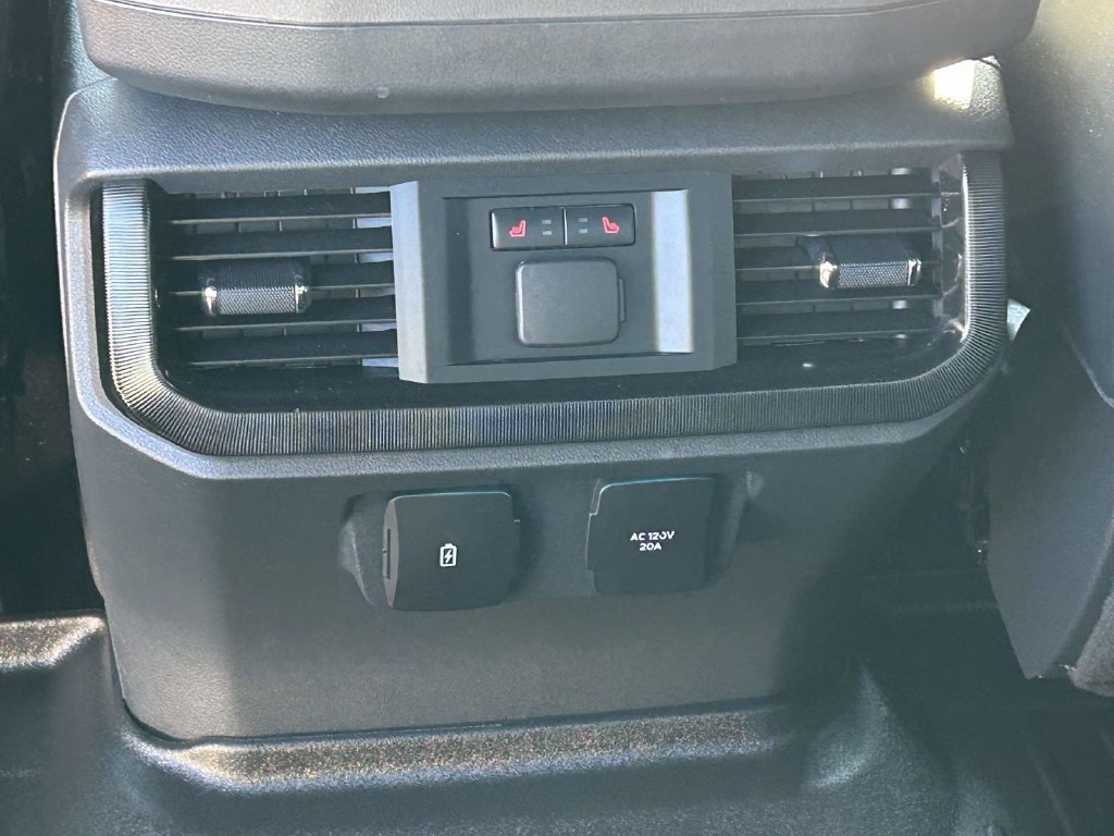 Used 2023 Ford F150 Lightning Platinum AWD/4WD image 13