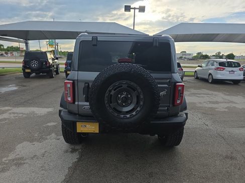 Used 2025 Ford Bronco Badlands image 4