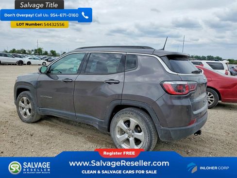 Used 2018 Jeep Compass Latitude w/ Popular Equipment Group FWD image 3