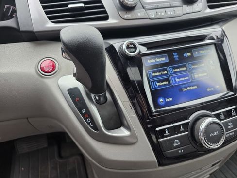 Used 2014 Honda Odyssey EX-L image 24