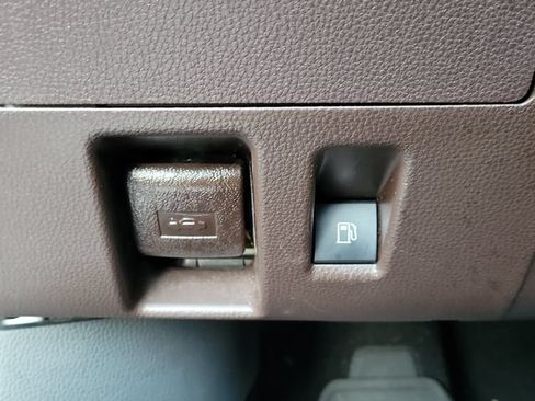 Used 2021 Toyota Highlander Platinum FWD image 15