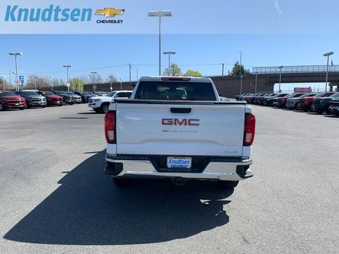 Used 2023 GMC Sierra 1500 SLE w/ Enhanced Capability Package image 6
