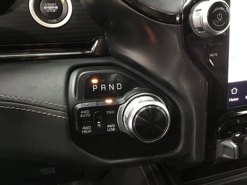 Used 2022 RAM 1500 Limited w/ Body-Colour Bumper Group image 22