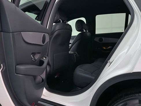 Used 2019 Mercedes-Benz GLC 300 4MATIC w/ Premium Package image 22