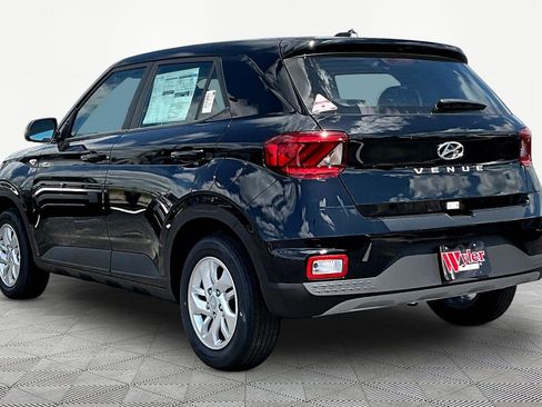 New 2026 Hyundai Venue SE FWD image 4