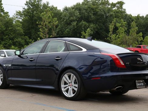 Used 2017 Jaguar XJ R-Sport AWD/4WD image 15