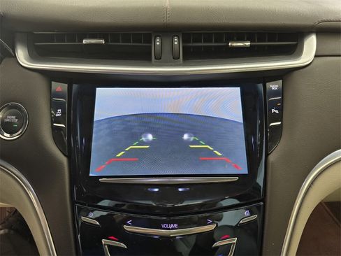 Used 2014 Cadillac XTS image 23