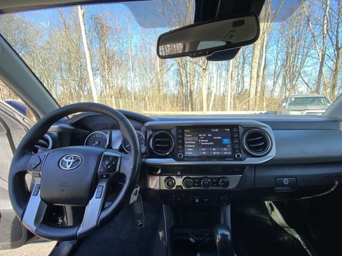 Used 2021 Toyota Tacoma SR5 image 22