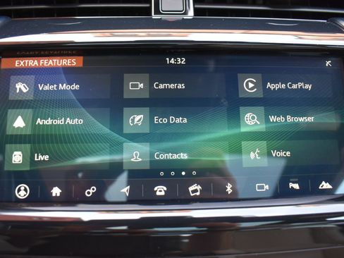Used 2020 Land Rover Discovery Sport SE AWD/4WD image 28