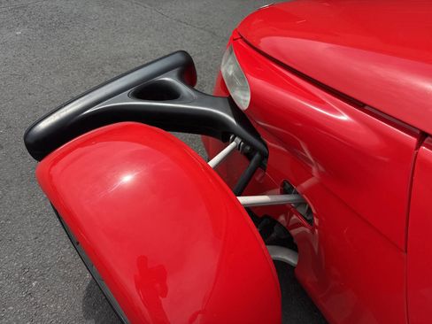 Used 1999 Plymouth Prowler RWD image 27