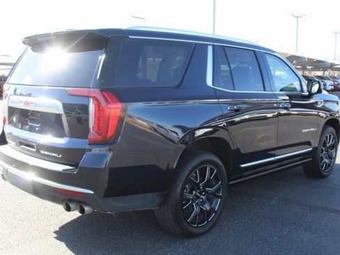Used 2024 GMC Yukon Denali image 3