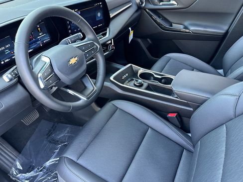 Used 2026 Chevrolet Equinox LT w/ Convenience Package II AWD/4WD image 11