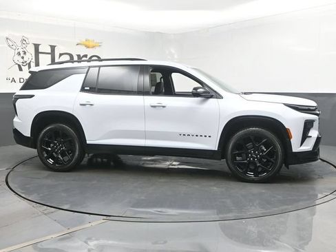 New 2026 Chevrolet Traverse RS w/ LPO, Floor Liner Package FWD image 1