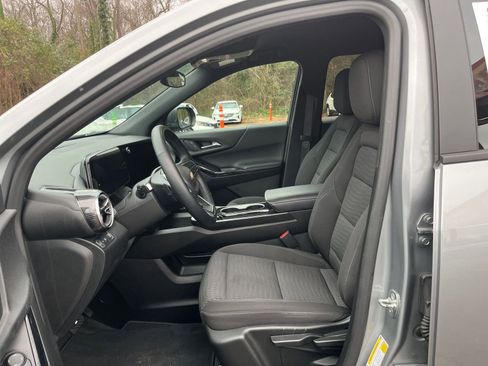 Used 2025 Chevrolet Equinox LT image 27