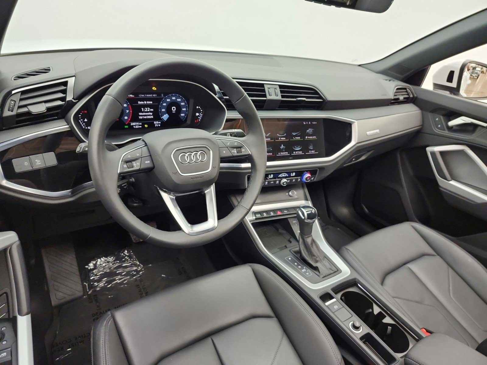 Used 2024 Audi Q3 2.0T Premium w/ Convenience Package AWD/4WD image 14