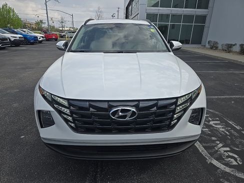 Used 2023 Hyundai Tucson SEL w/ Convenience Package AWD/4WD image 3