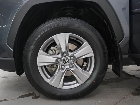 Used 2022 Toyota RAV4 XLE AWD/4WD image 29