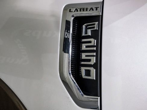 Used 2017 Ford F250 Lariat w/ Chrome Package image 42