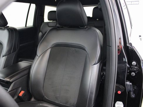 Used 2024 Jeep Grand Cherokee L Laredo image 17