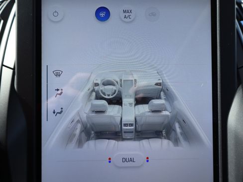 Used 2024 Ford Edge SEL w/ Convenience Package image 21