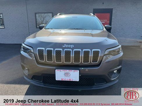 Used 2019 Jeep Cherokee Latitude Plus AWD/4WD image 15