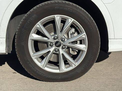 Used 2025 Audi Q3 2.0T Premium image 31