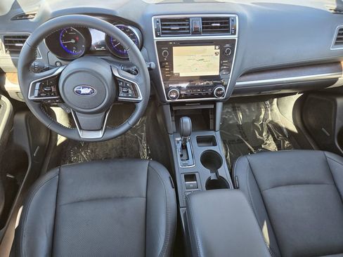 Used 2018 Subaru Outback 3.6R Limited image 27