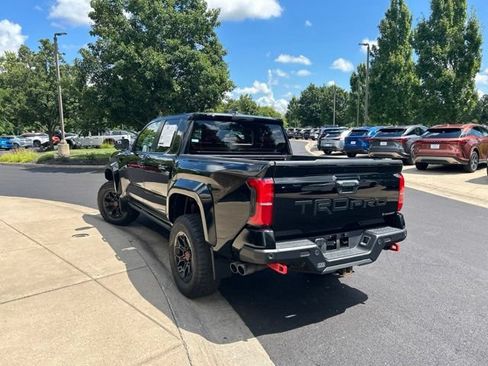 Used 2024 Toyota Tacoma TRD Pro AWD/4WD image 5