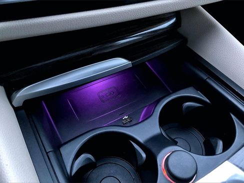 Used 2019 BMW 540i xDrive image 16