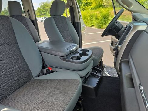 Used 2019 RAM 1500 Big Horn AWD/4WD image 10