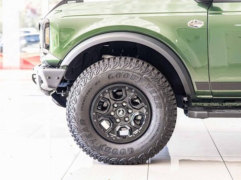 Used 2024 Ford Bronco Wildtrak image 9