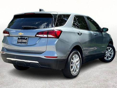 Used 2023 Chevrolet Equinox LT w/ Driver Convenience Package AWD/4WD image 2