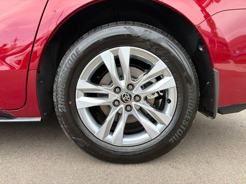 Used 2026 Toyota Sienna Limited FWD image 30