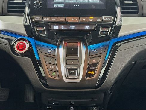 Used 2023 Honda Odyssey Touring image 16
