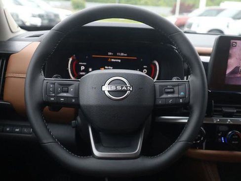 New 2026 Nissan Pathfinder Platinum AWD/4WD image 8