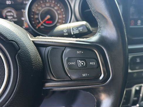 Used 2019 Jeep Wrangler Unlimited Sport S AWD/4WD image 13