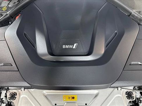 Used 2023 BMW i4 eDrive40 w/ Parking Assistance Package RWD image 29
