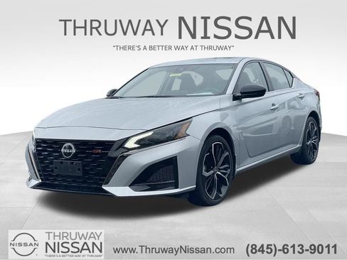 Certified 2023 Nissan Altima 2.5 SR w/ SR Premium Package AWD/4WD image 1