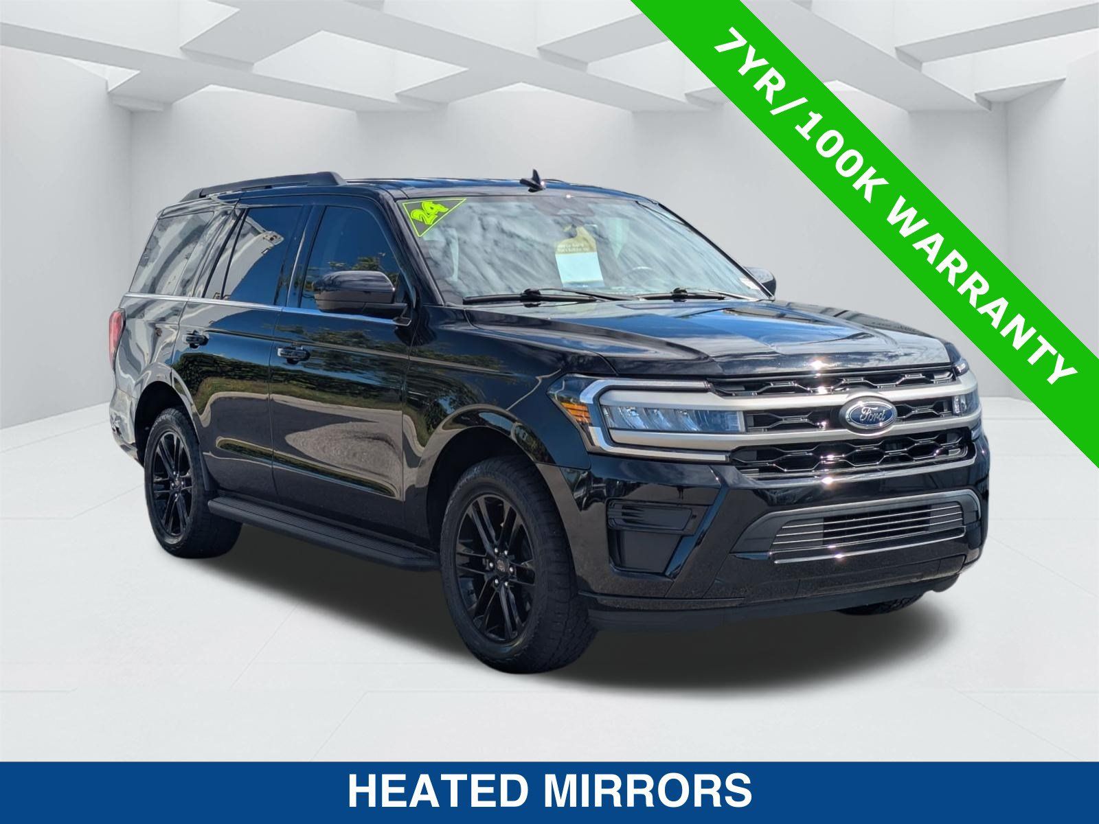 Used 2024 Ford Expedition XLT RWD image 3