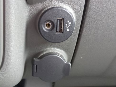 Used 2017 Nissan Frontier SV w/ SV Value Truck Package image 21