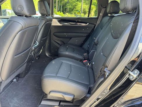 Used 2024 Cadillac XT6 Premium Luxury w/ LPO, Floor Liner Package FWD image 17
