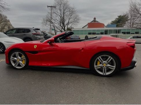 Used 2019 Ferrari Portofino RWD image 11