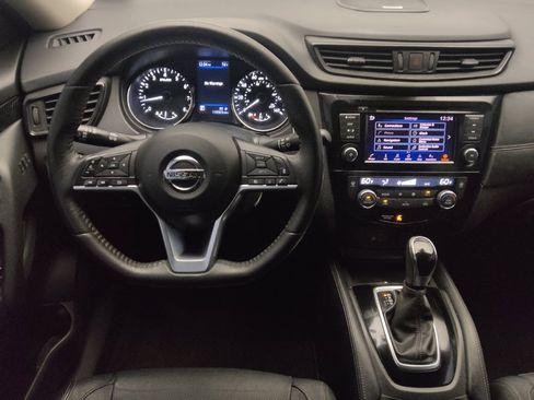 Used 2018 Nissan Rogue SL image 22