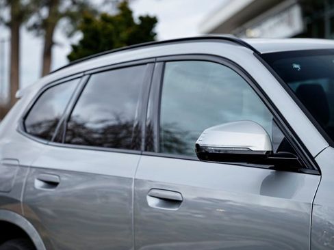 New 2026 BMW X1 xDrive28i w/ Technology Package image 3