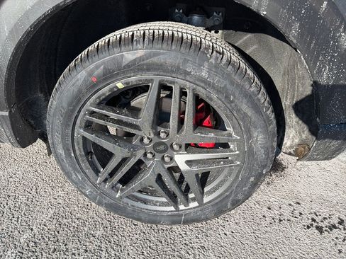 New 2026 Ford Explorer ST-Line w/ ST-Line Street Pack image 13