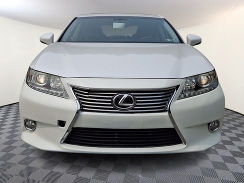 Used 2014 Lexus ES 350 w/ Premium Package FWD image 2