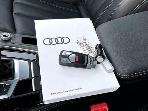 Used 2021 Audi A4 2.0T allroad Premium Plus w/ Premium Plus Package image 35