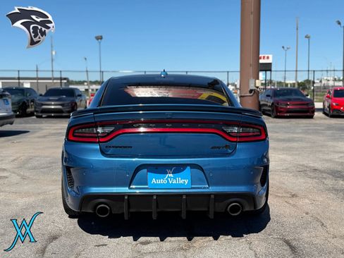 Used 2022 Dodge Charger SRT Hellcat w/ Harman/Kardon Audio Group RWD image 6