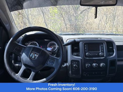 Used 2016 RAM 2500 Tradesman w/ Chrome Appearance Group AWD/4WD image 12